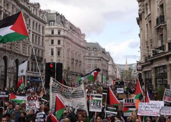 Londra’da Filistin’e dayanak protestosu