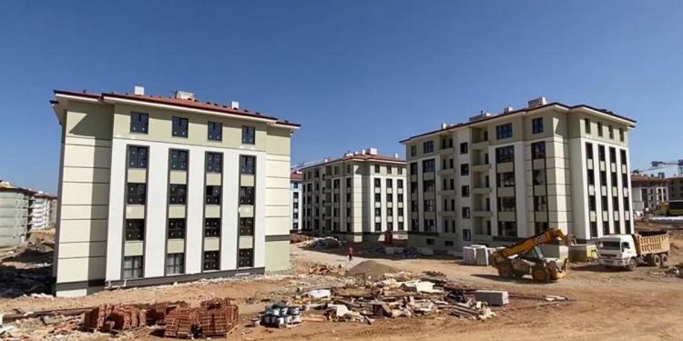 Malatya’da afet konutlarının teslimi başlıyor