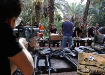 Manzaralar geldi: İsrailliler silahlanıyor! Gazze hududuna büyük yığınak: ‘ Kara saldırısı kaçınılmaz görünüyor’