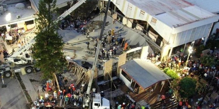 Meksika’da facia… Kilisenin çatısı çöktü: 9 meyyit, 50 yaralı