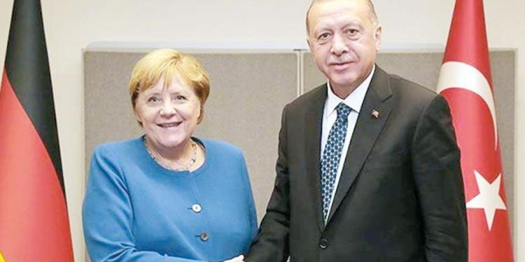 Merkel röportajda Erdoğan’dan kelam etti