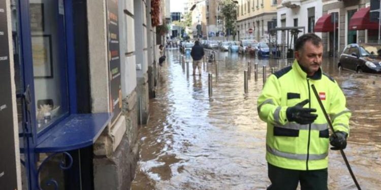 Milano’da sokaklar adeta göle döndü