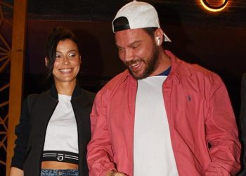 Müjde Uzman’dan reaksiyon: Bayanla erkek yan yana gelince aşk mı oluyor?