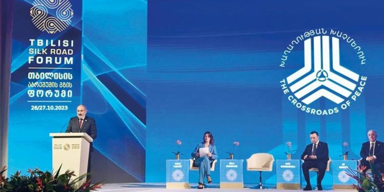 Paşinyan’dan ‘Barış Kavşağı’ önerisi