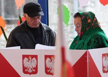 Polonya’da 30 milyon seçmen sandık başında