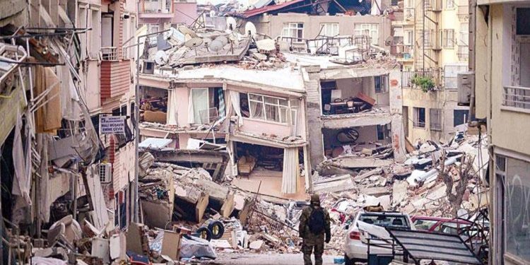 Riski çabuk unuttuk… Binalarda inceleme talepleri geriledi