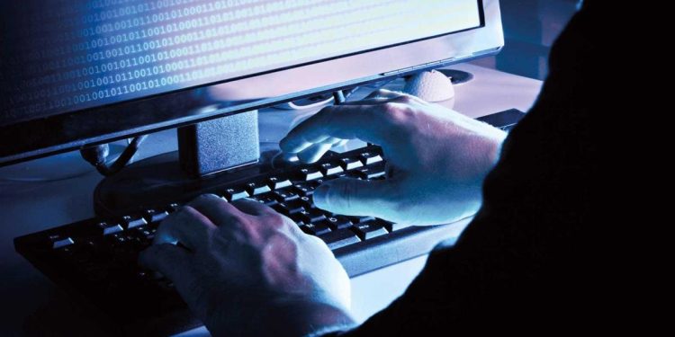 Siber akınlardan korunmanın yolları