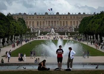 Son dakika.. Fransa’da Versay Sarayı’nda bomba alarmı