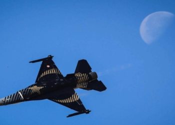 Son dakika: İstanbul’da jet sesleri merak edildi.. Savaş uçakları neden uçuyor? MSB takvimi duyurmuştu