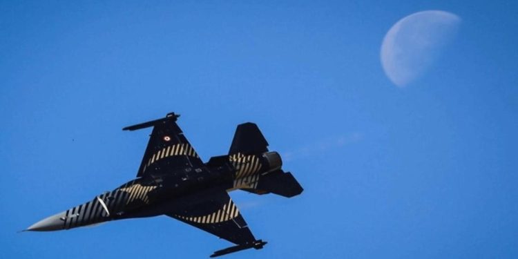 Son dakika: İstanbul’da jet sesleri merak edildi.. Savaş uçakları neden uçuyor? MSB takvimi duyurmuştu