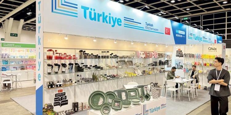 Türk üreticiler yeni müşteri ve alternatif pazar arayışında… Bir alıcı için 8 bin kilometrelik atak