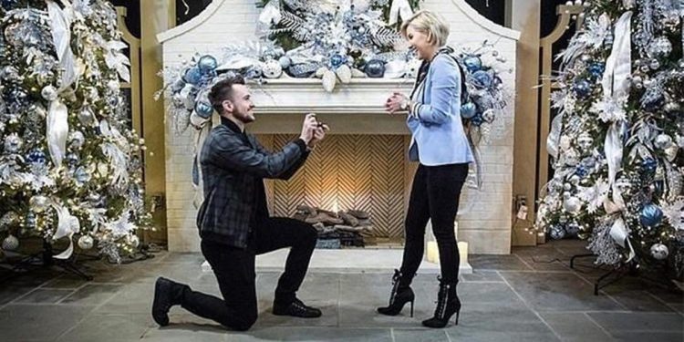 Ünlü yıldız büyük aşkını müthiş kazada kaybetmişti: Nişanlım bana öldükten sonra işaretler yolluyor