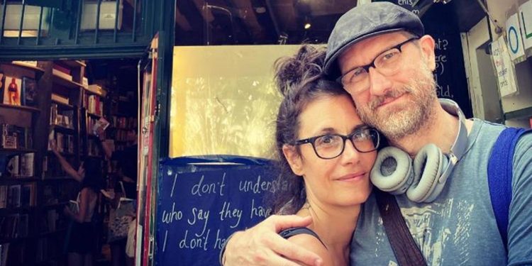 Ünlü yıldızdan bir makus haber daha…  Geçen yıl beyin anevrizması geçirmişti… Artık de kansere yakalandı, ne acı ki tedavi parası yok!