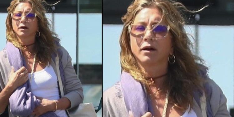 Yaşıtları birer birer emekli oluyor… Mesleğinin en çıplak sahnesi için kamera karşısına geçti