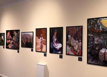 Yerkürenin Renkleri Adnan Büyükdeniz’e Vefa fotoğraf standı, ziyarete açıldı