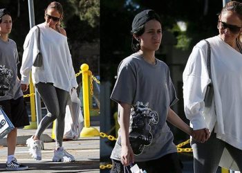 Yıldızlar da pazara gider… Anne kız el ele alışverişte