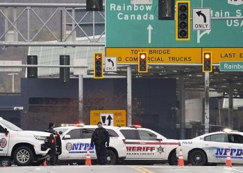 ABD ile Kanada’yı bağlayan Rainbow Köprüsü’nde araç patladı… Hudut kapısı kapatıldı