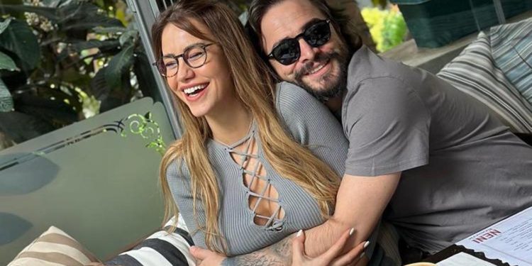 Ahmet Kural-Çağla Gizem Şahin çifti hoş haberi bu türlü duyurdu