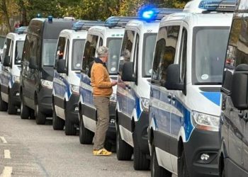 Almanya’yı ayağa kaldıran olay: Öğretmene silahlı tehdit