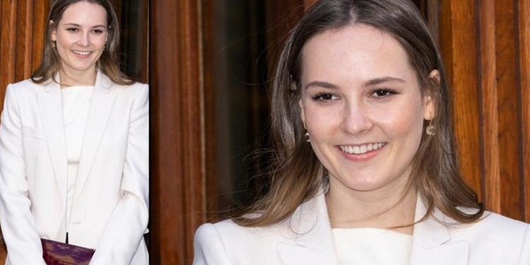 Annesiyle babasının aşkı büyük skandal olmuştu: O artık dünyanın en beğenilen bekâr genç kızı..  Üstelik tacı ve tahtı da var