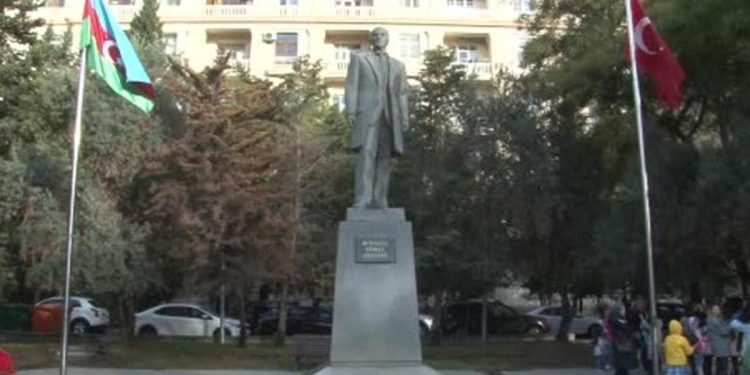 Atatürk 85. vefat yıl dönümünde Azerbaycan’da anıldı