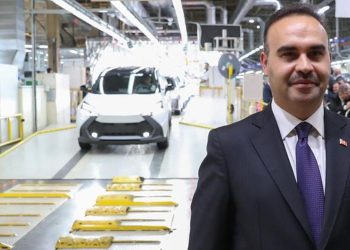 Avrupa’nın birinci şarj edilebilir hibrit arabası Sakarya’da üretildi