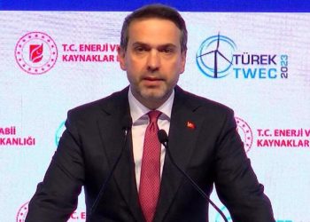 Bakan Bayraktar: Elektrik gereksinimimizin yüzde 25’ini rüzgardan karşılamayı hedefliyoruz