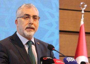 Bakan Işıkhan: Sıkıntı vakitleri gelişerek atlattık