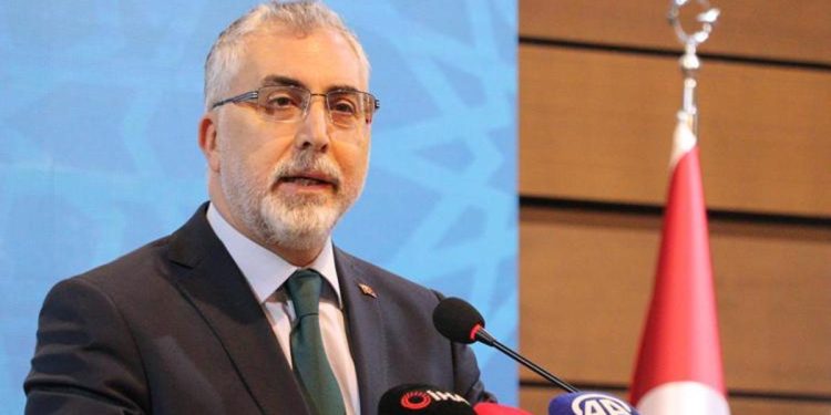 Bakan Işıkhan: Sıkıntı vakitleri gelişerek atlattık