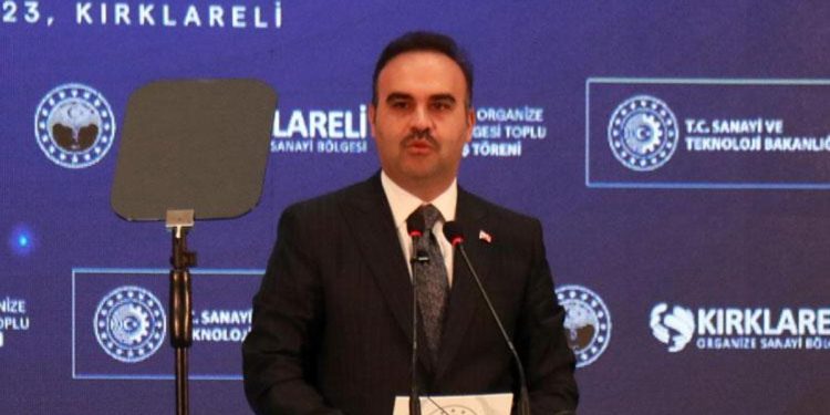 Bakan Kacır: Yatırımların önünü açıyoruz