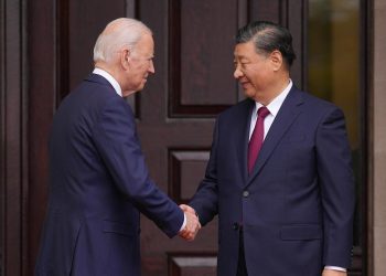 Biden ve Xi 1 yıl sonra birinci kere yüz yüze görüştü