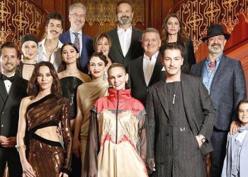 Bihter galasında Farah Zeynep Abdullah’ın kıyafeti sinemadan daha çok konuşuldu