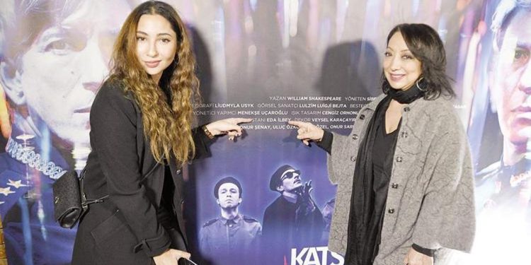 Birinci oyunda yalnız bırakmadılar