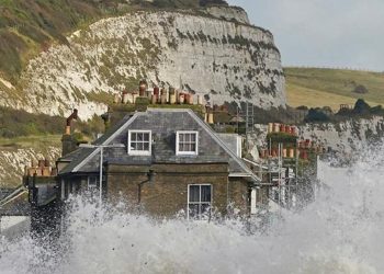 Ciaran Fırtınası Avrupa’yı vurdu!