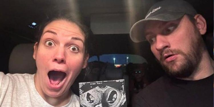 Çift rahimli bayan, iki farklı bebeğe tıpkı anda gebe kaldı