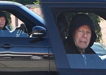 Demansla boğuşan Bruce Willis uzun bir ortanın akabinde birinci sefer görüntülendi