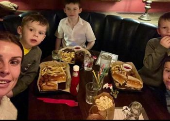 Dört bebeğimi doğururken babam da daima yanımdaydı: Biz bir aileyiz, her şartta beraberiz