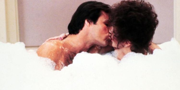 Efsane oyuncu o sahneyi anlattı: Dudaklarımı ondan kurtaramadım… Kan aktığına bile inanmadı