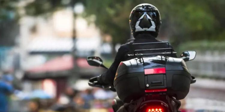 Elektrikli motor için ehliyet gerekir mi? Ehliyetsiz elektrikli motor sürülür mü? İşte, Karayolları Trafik Kanunu bilgileri