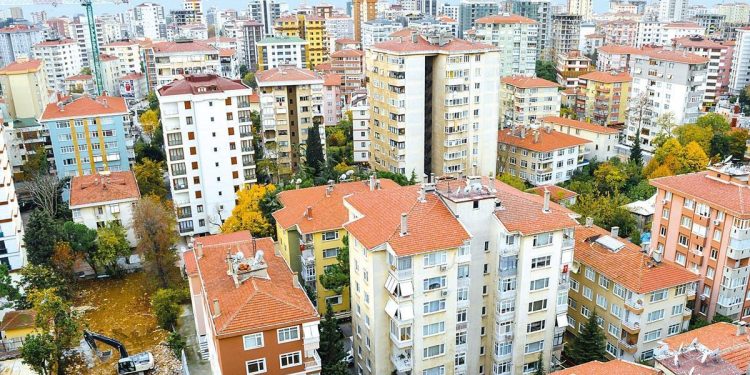 ‘Ev’de 10 yılın en makûs ekimi