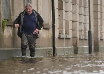 Fransa’da Ciaran Fırtınası! Bir kişi hayatını kaybetti