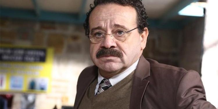 Hayranlarını dolandırıcılara karşı uyardı