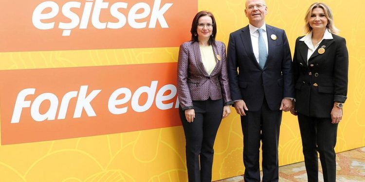 İstasyonlarda çalışan bayan sayısı 3.500’ü aştı