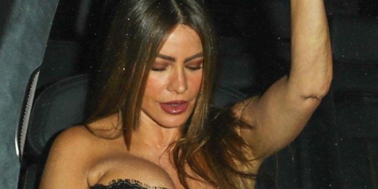 Kendi kendine verdiği kelamı tutamamış: Fazla güzel erkekle evlilik onu yordu