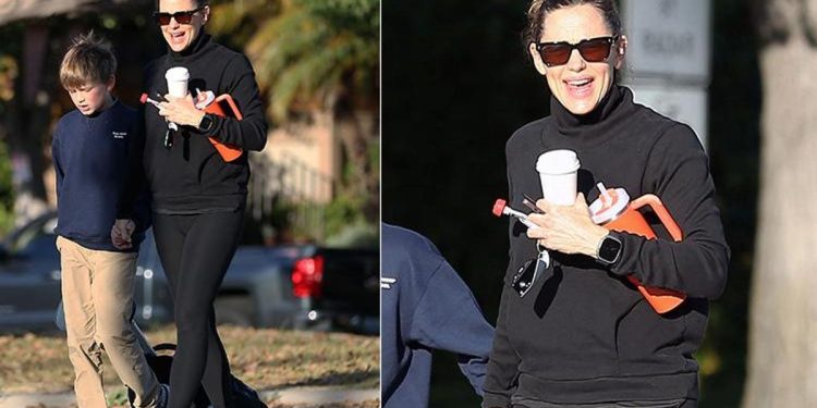 Onu gözü yaşlı üzgün eski eş sananlar yanılıyor… Maziyi bir kalemde sildi, aşkın kollarına koştu