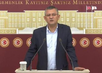 Özgür Özel kimdir, kaç yaşında, nereli? CHP Yeni Genel Lideri Özgür Özel’in biyografisi ve hayatı!