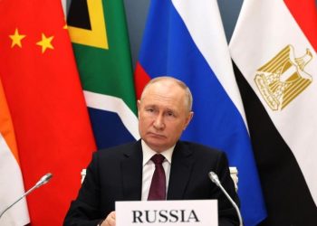 Putin: ABD arabuluculuk vazifesini inhisarına almak istiyor