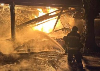 Rusya petrol rafinerisini vurdu