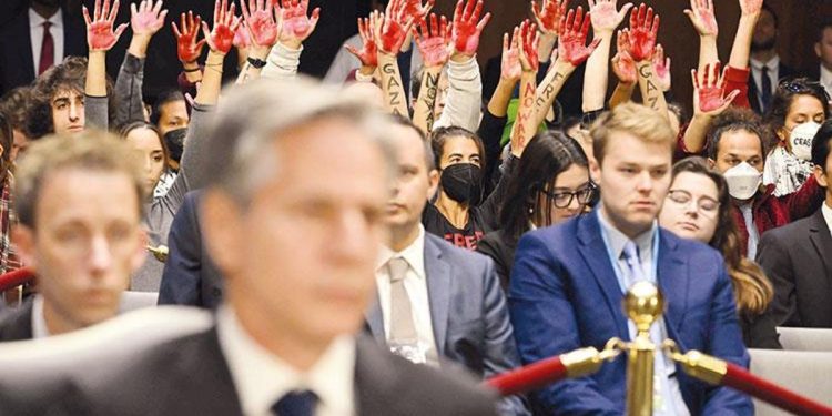 Senato’daki İsrail toplantısını bastılar