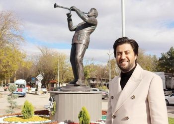 Serkan Çağrı’nın heykeli dikildi